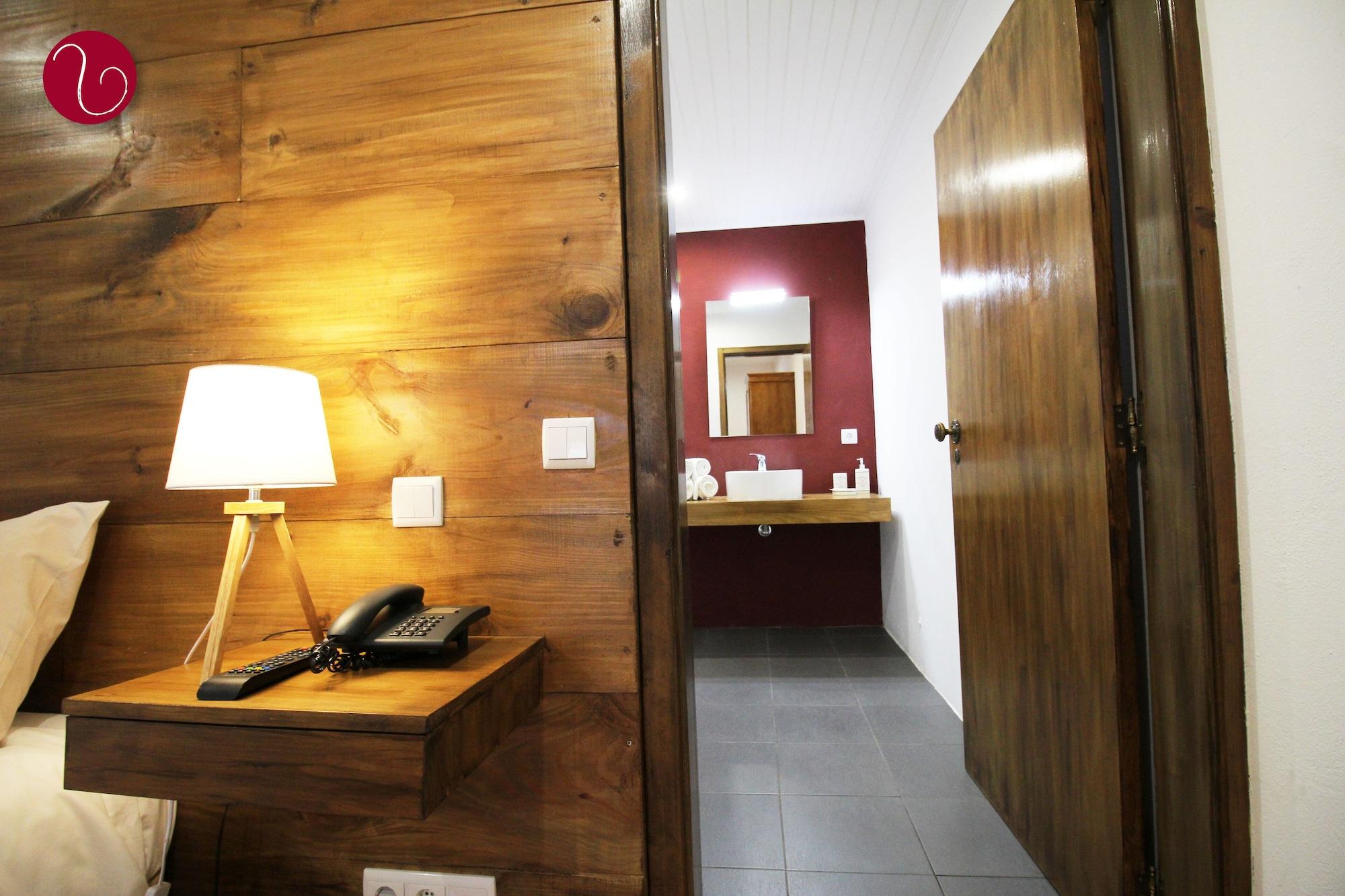 Guesthouse Vila Lusitania ฟุงชาล ภายนอก รูปภาพ