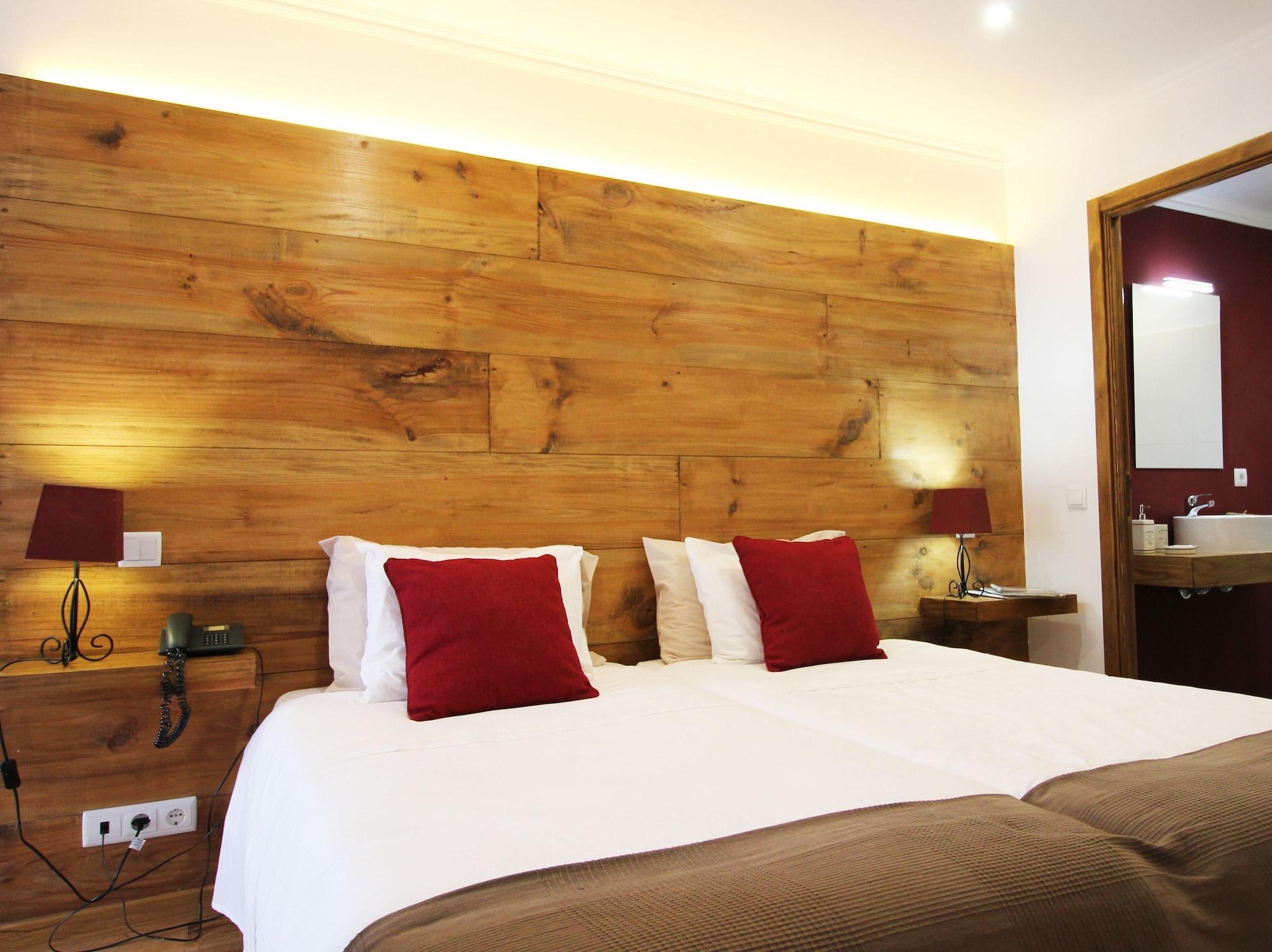 Guesthouse Vila Lusitania ฟุงชาล ภายนอก รูปภาพ