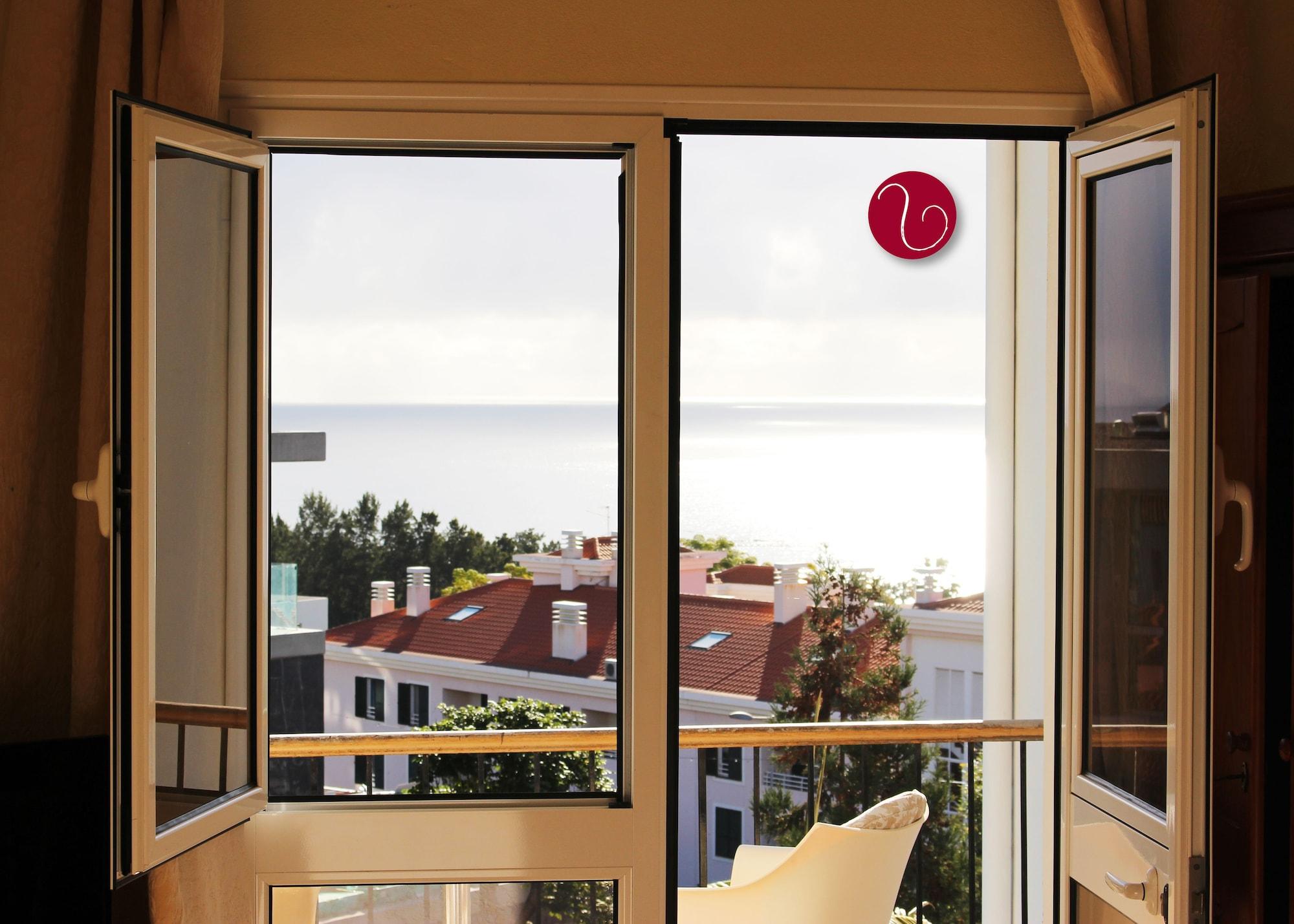 Guesthouse Vila Lusitania ฟุงชาล ภายนอก รูปภาพ