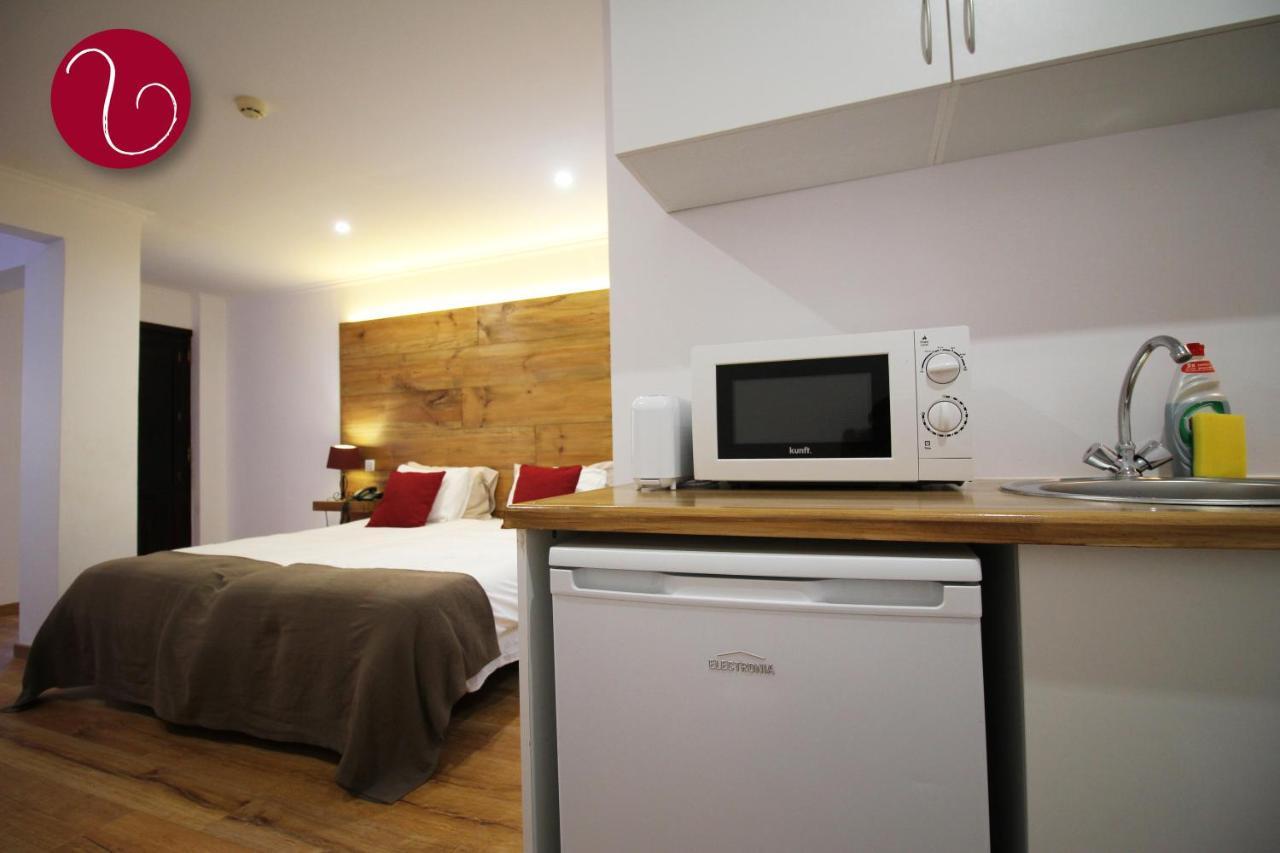 Guesthouse Vila Lusitania ฟุงชาล ภายนอก รูปภาพ