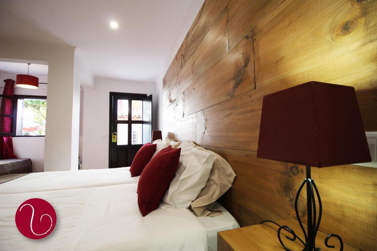 Guesthouse Vila Lusitania ฟุงชาล ภายนอก รูปภาพ