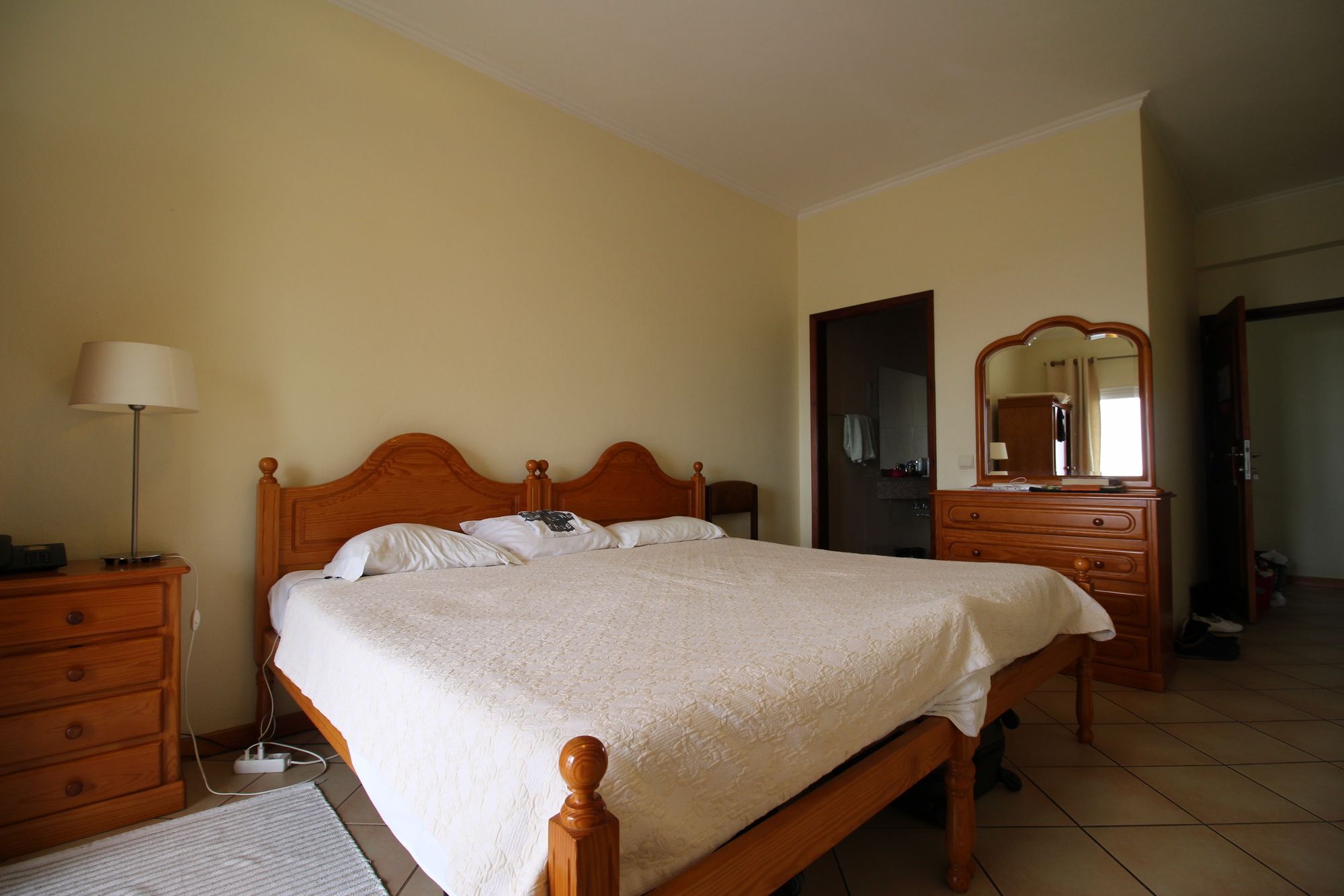 Guesthouse Vila Lusitania ฟุงชาล ภายนอก รูปภาพ
