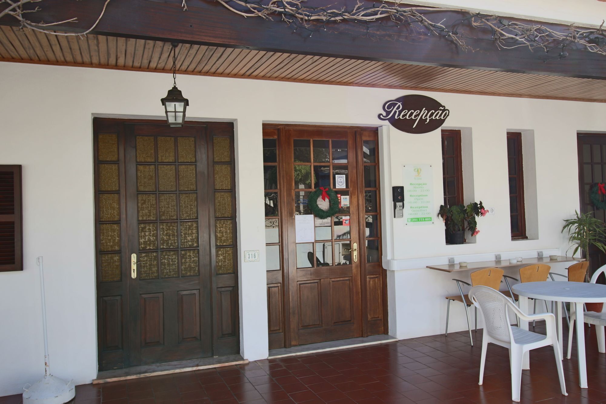 Guesthouse Vila Lusitania ฟุงชาล ภายนอก รูปภาพ