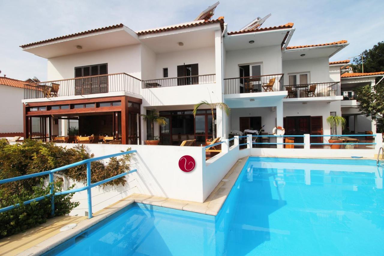 Guesthouse Vila Lusitania ฟุงชาล ภายนอก รูปภาพ